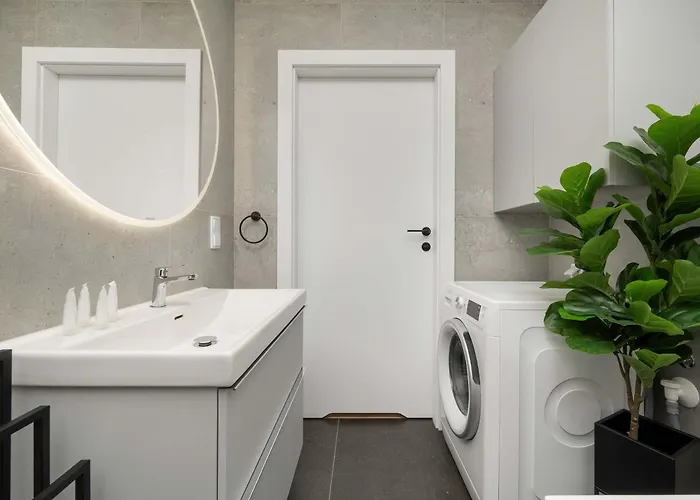 Apartment Elegant With Parking Near The Odra River By Renters Prestige