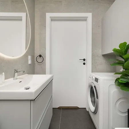 Apartamento Elegant With Parking Near The Odra River By Renters Prestige